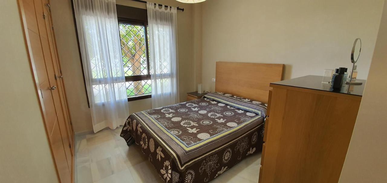 Apartamento Ciudad De Rota Luaran gambar