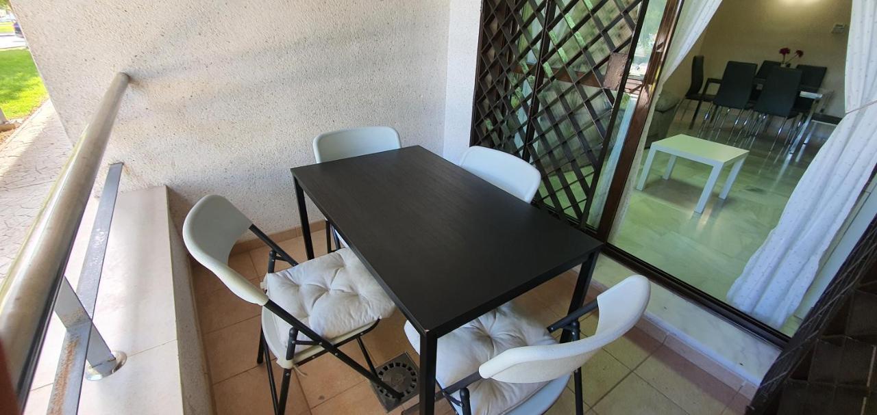 Apartamento Ciudad De Rota Luaran gambar